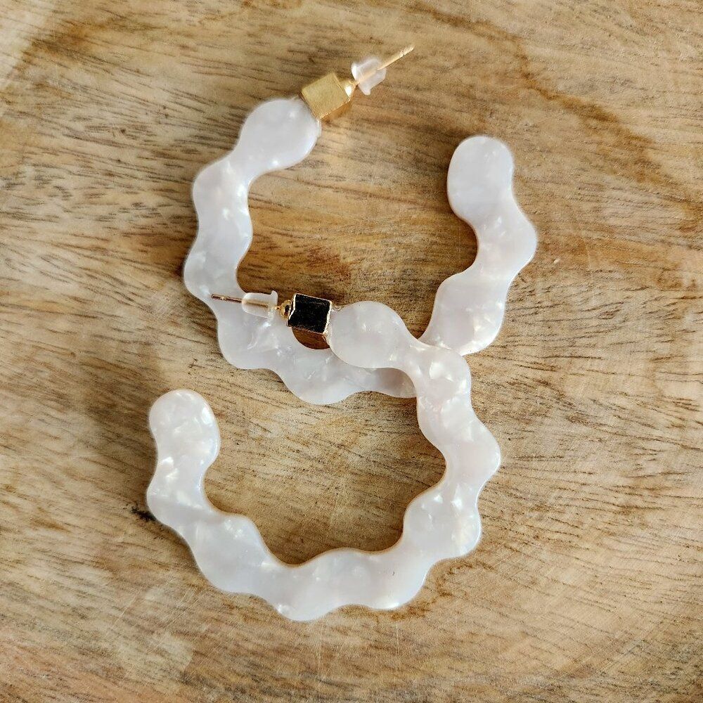 {2/$30} White Pearl Acrylic Gold Hoop Earrings. Minimal Twee Normal Cottage Boho